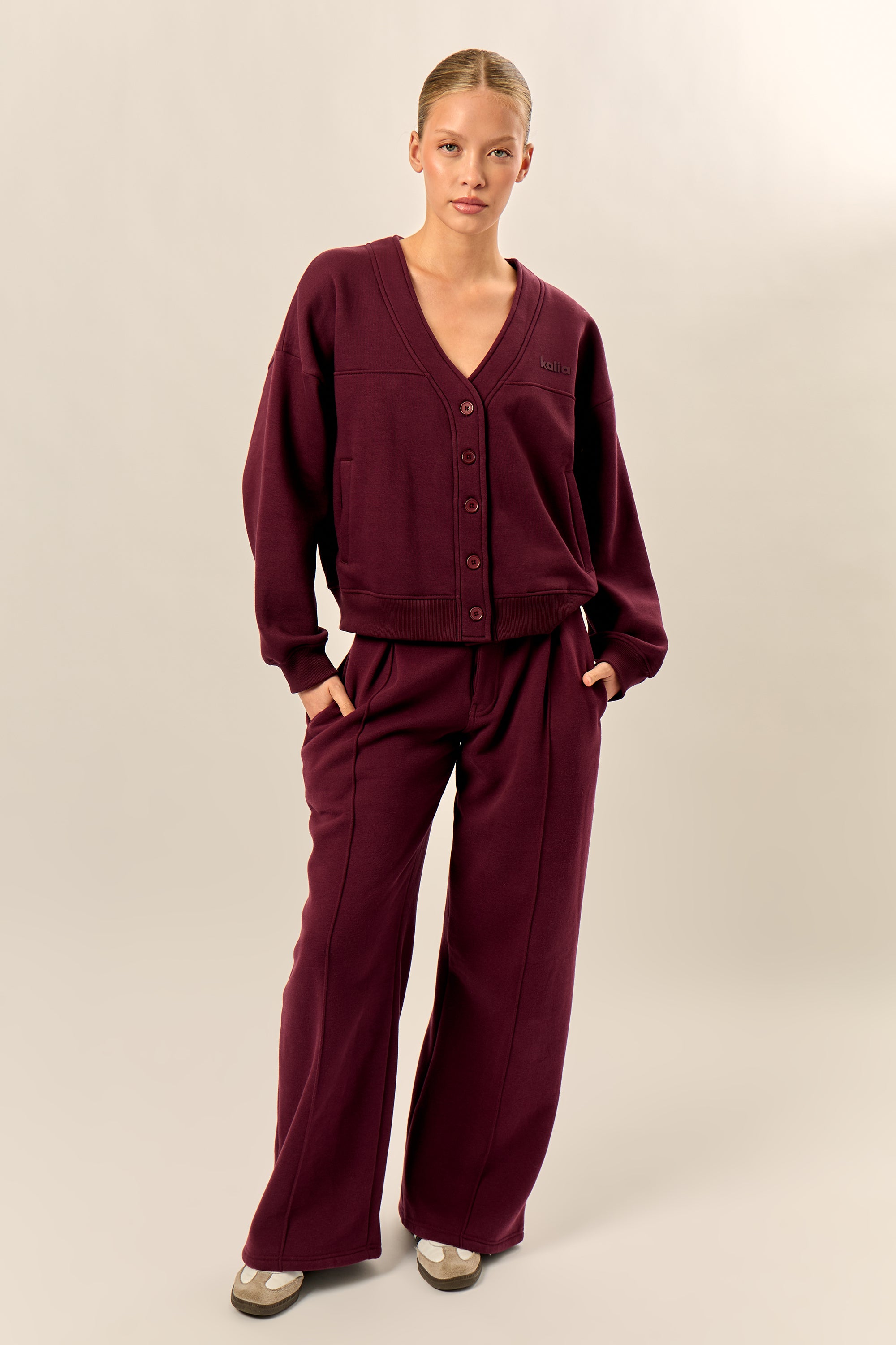 Kaiia Pleat Detail Tailored Wide Leg Joggers Dark Cherry