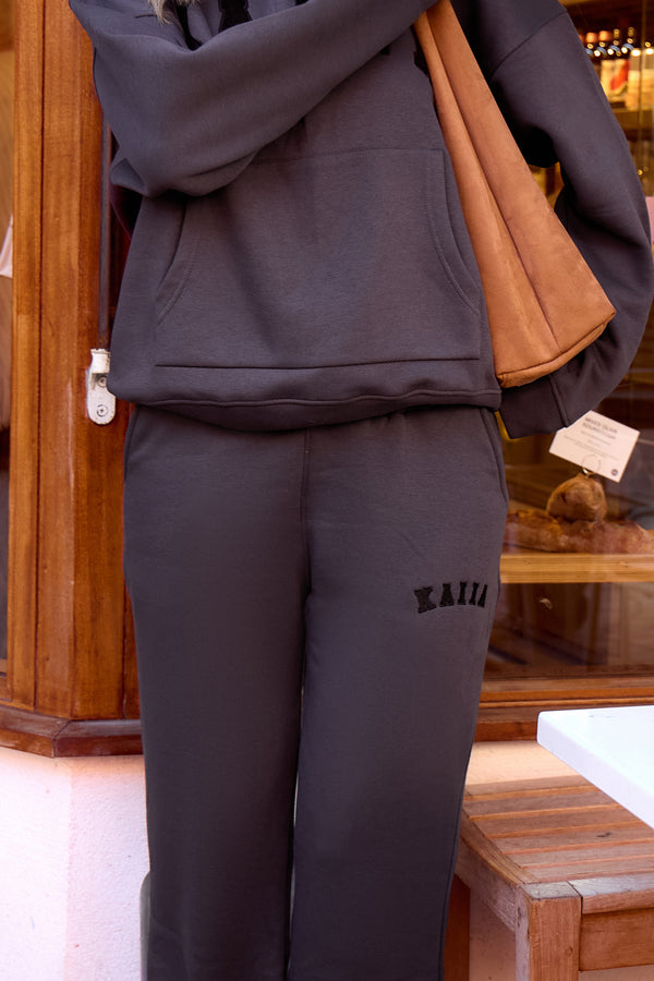 Kaiia Logo Wide Leg Sweat Pants in Dark Grey