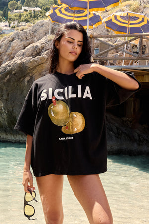 Kaiia Sicilia Olives Graphic Oversized T-Shirt Black