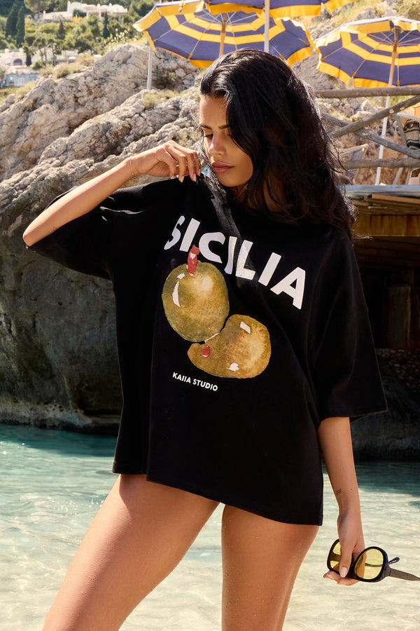 Kaiia Sicilia Olives Graphic Oversized T-Shirt Black