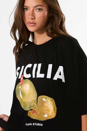 Kaiia Sicilia Olives Graphic Oversized T-Shirt Black