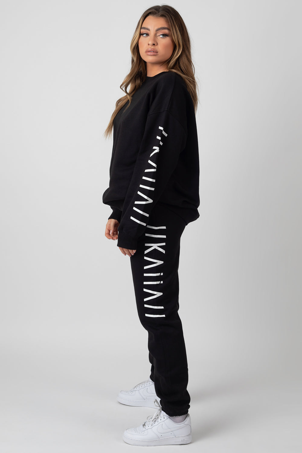 OVERSIZED kaiia branded SLOGAN JOGGERS BLACK