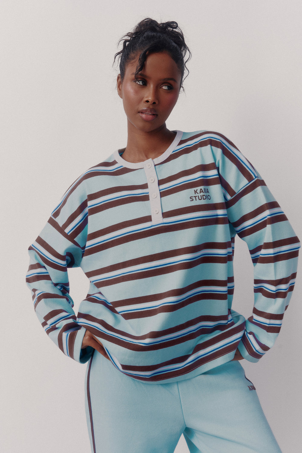 Kaiia Striped Henley Oversized T-shirt Pale Blue & Chocolate