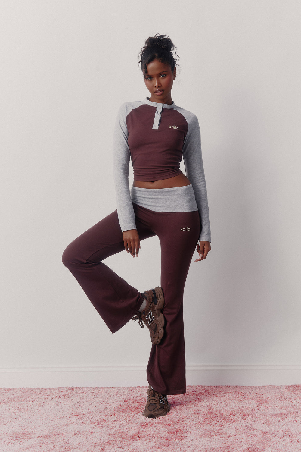 Kaiia Contrast Waistband Yoga Flares Mocha Brown & Grey
