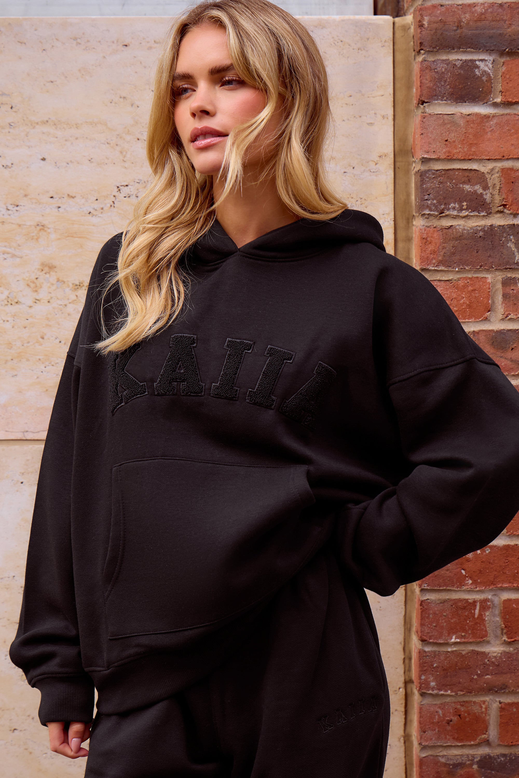 ザハイライツ oversized lightweight hoodie Kaiia Slogan Oversized Hoodie Black On Black | kaiia