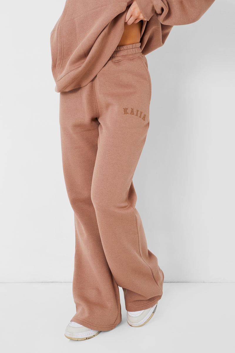 Kaiia Wide Leg Sweat Pants in Caramel