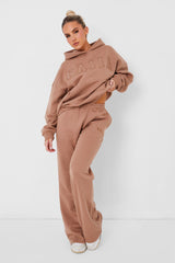 Kaiia Wide Leg Sweat Pants in Caramel