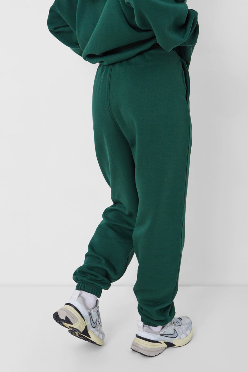 Kaiia Cuffed Sweat Pants in Dark Green