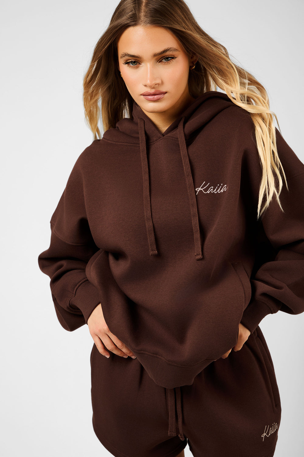 Kaiia Script Logo Oversized Hoodie Peppercorn