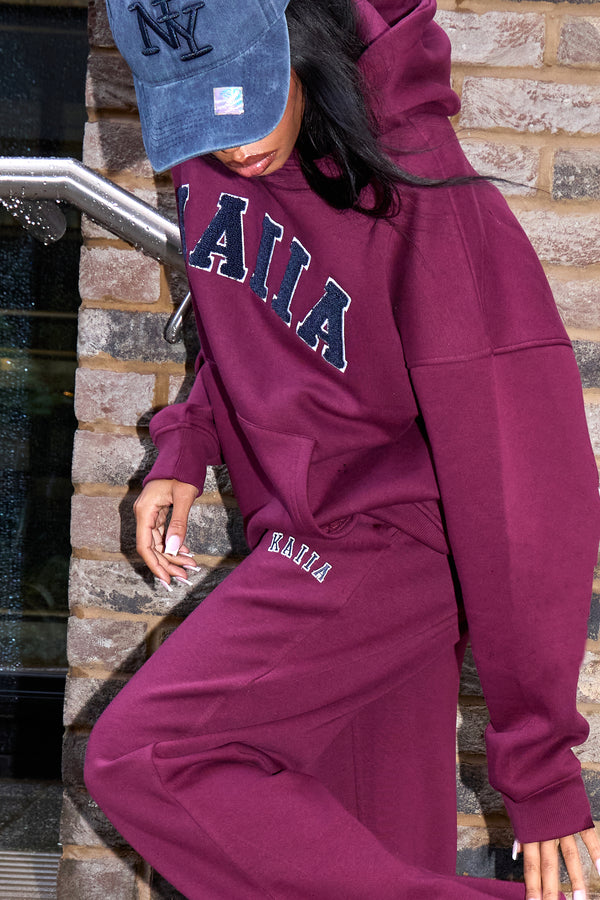 Kaiia Slogan Wide Leg Joggers Burgundy & Navy