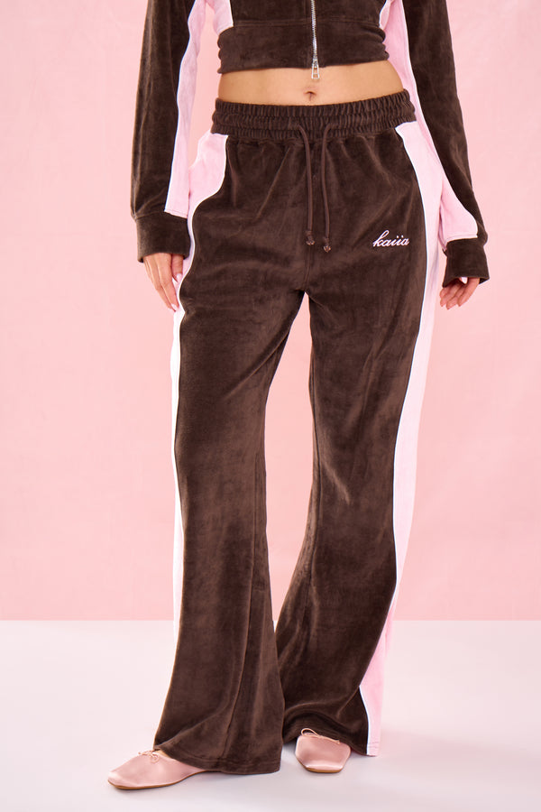 Kaiia Mid Rise Straight Leg Velour Trousers Bitter Chocolate & Pink
