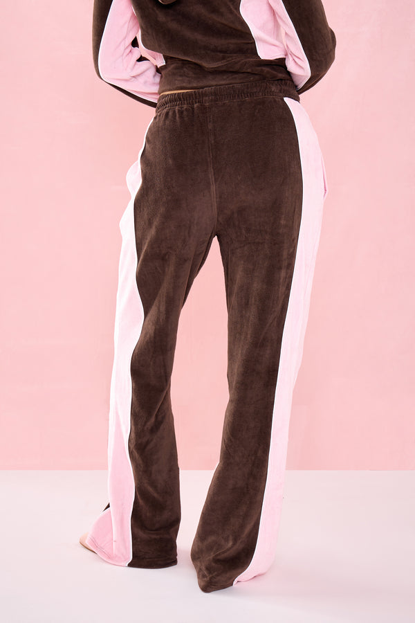 Kaiia Mid Rise Straight Leg Velour Trousers Bitter Chocolate & Pink