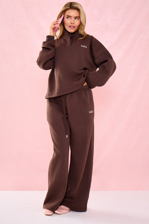 Kaiia Low Rise Wide Leg Joggers Bitter Chocolate