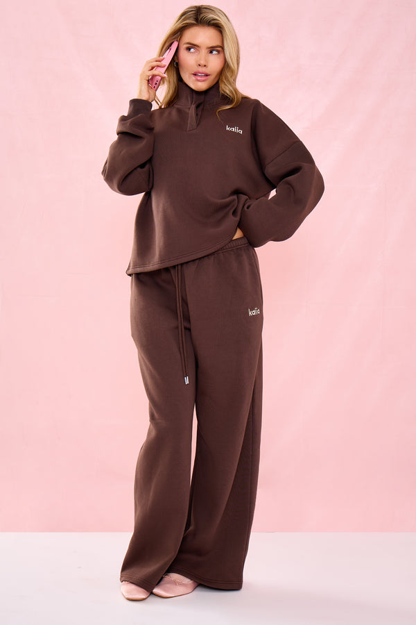 Kaiia Low Rise Wide Leg Joggers Bitter Chocolate