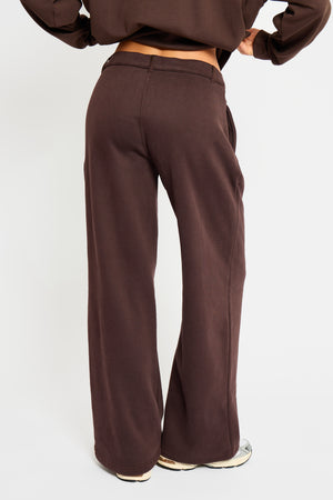 Kaiia Interlock Pintuck Straight Leg Joggers Bitter Chocolate