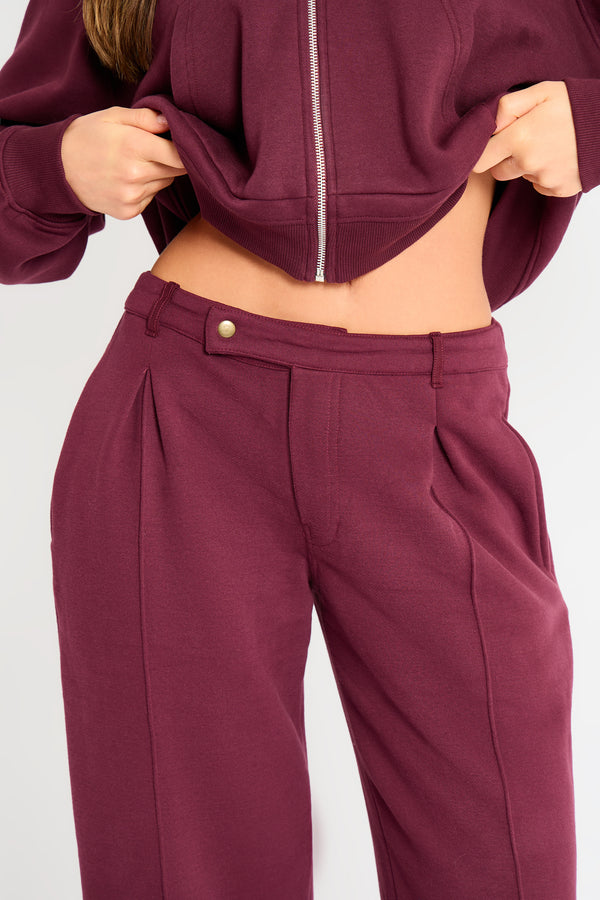 Kaiia Pleat Detail Tailored Wide Leg Joggers Dark Cherry