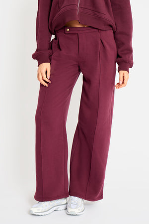 Kaiia Pleat Detail Tailored Wide Leg Joggers Dark Cherry
