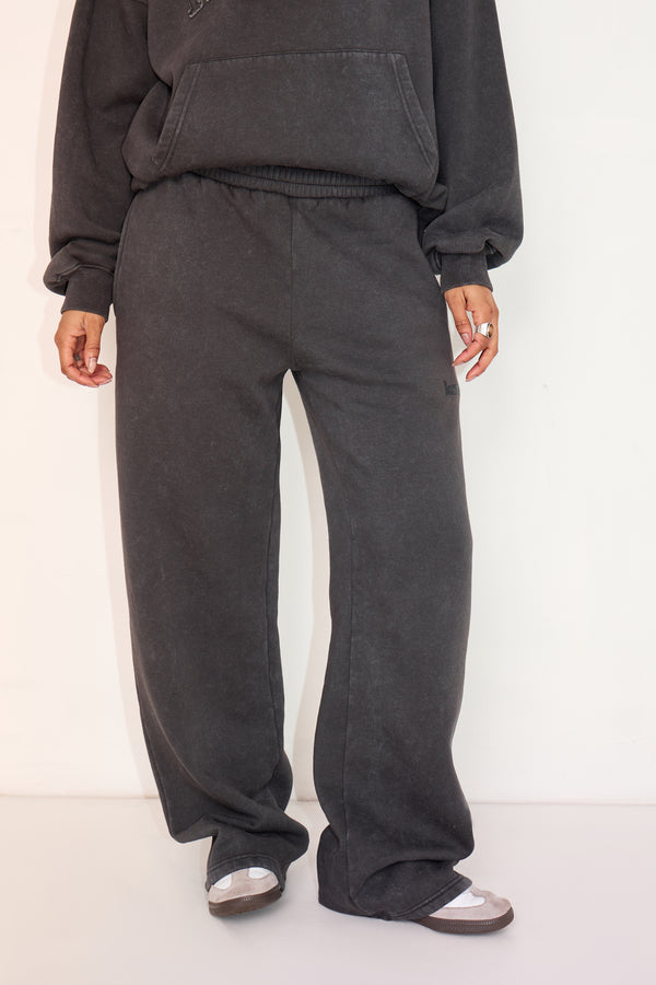 Kaiia Wide Leg Joggers Washed Black