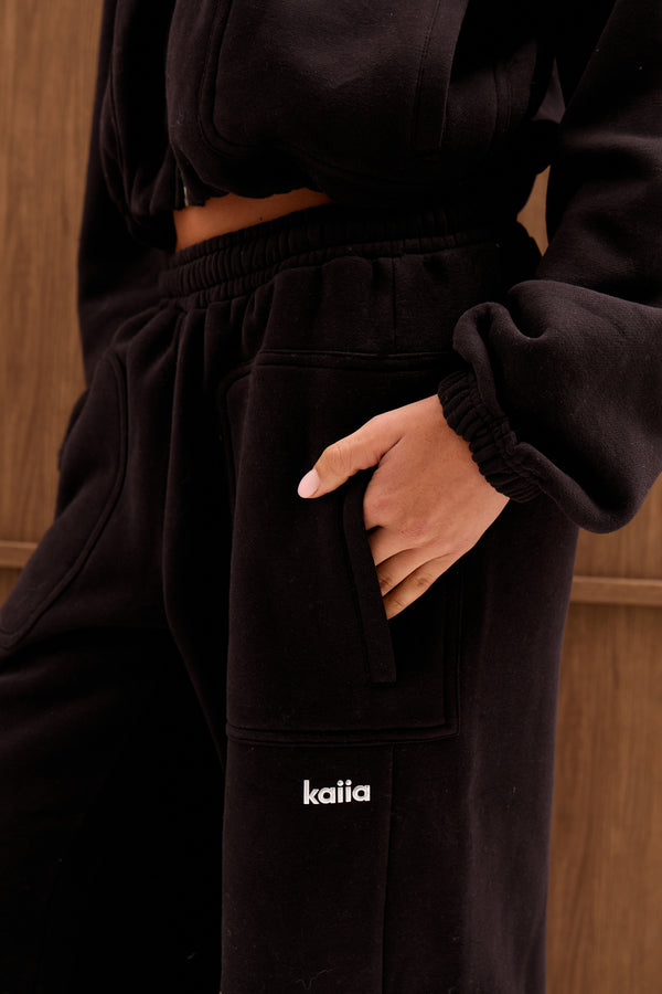 Kaiia Chrome Logo Pocket Detail Mid Rise Wide Leg Joggers Black