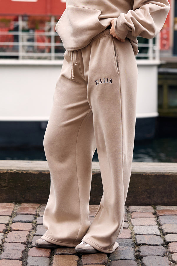 Kaiia Slogan Mid Rise Wide Leg Joggers Ash Taupe & Bitter Chocolate