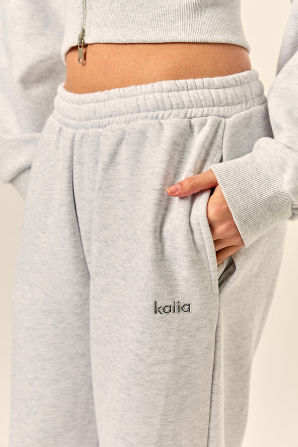 Kaiia Chrome Logo Mid Rise Wide Leg Joggers Light Grey Marl