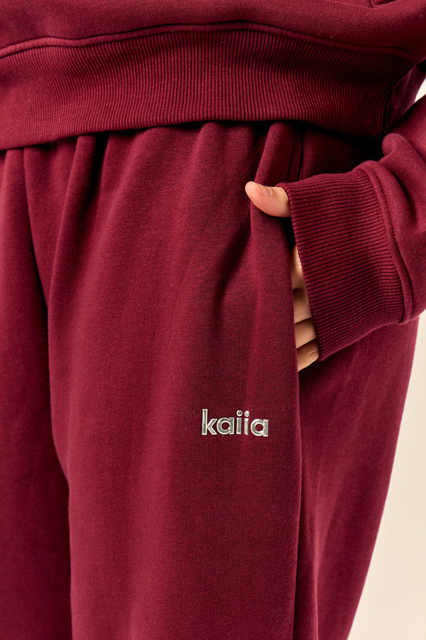 Kaiia Chrome Logo Mid Rise Wide Leg Joggers Burgundy