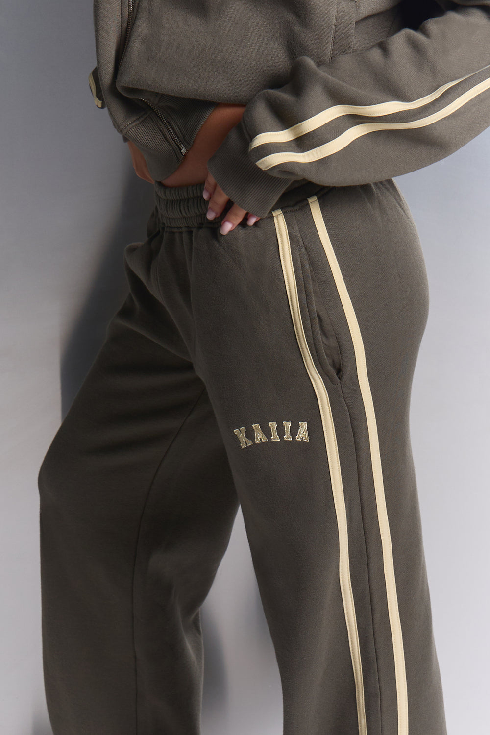 Kaiia Sport Stripe Wide Leg Joggers Smoke Olive & Lemon