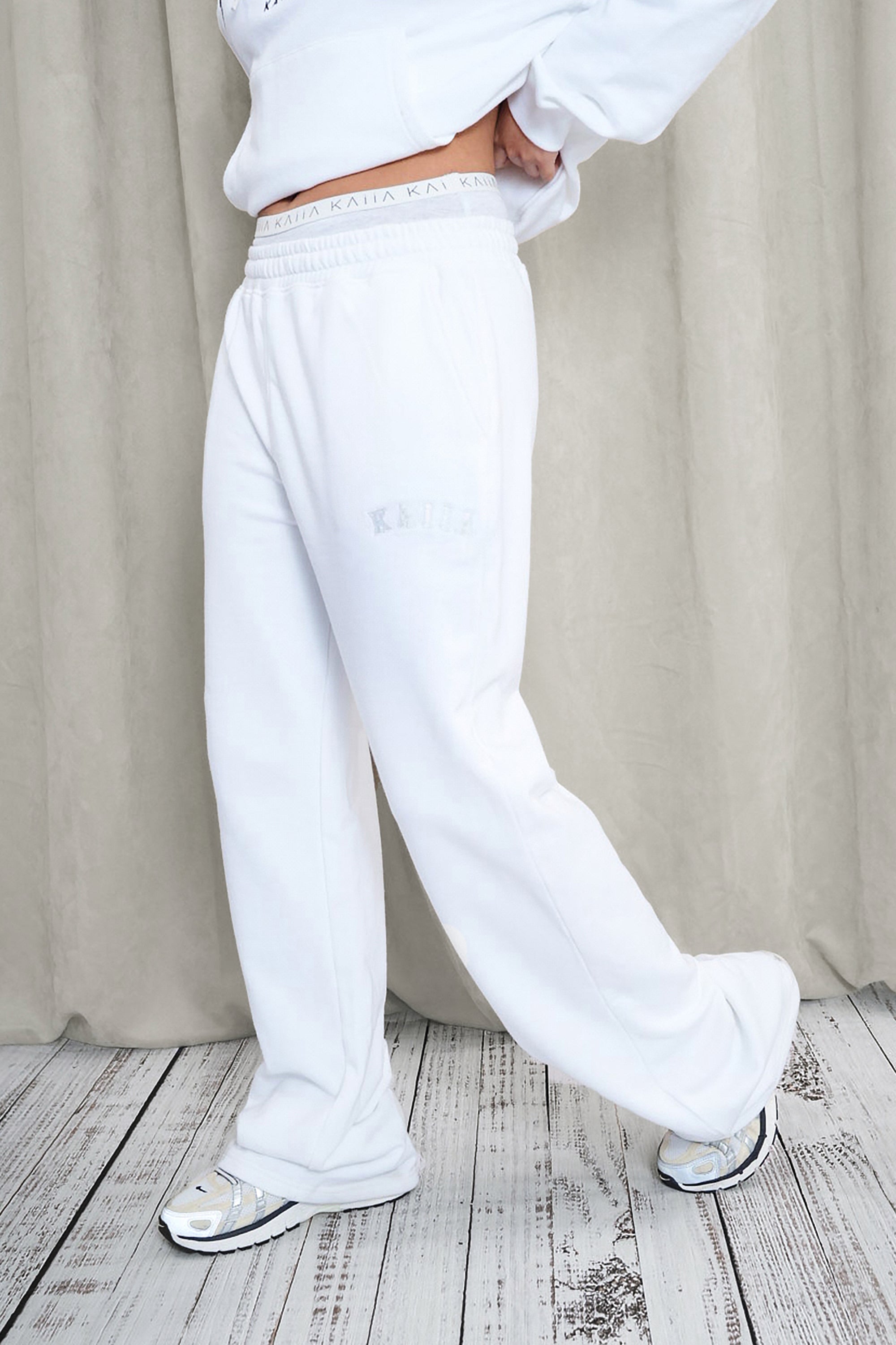 Kaiia Wide Leg Sweat Pants White