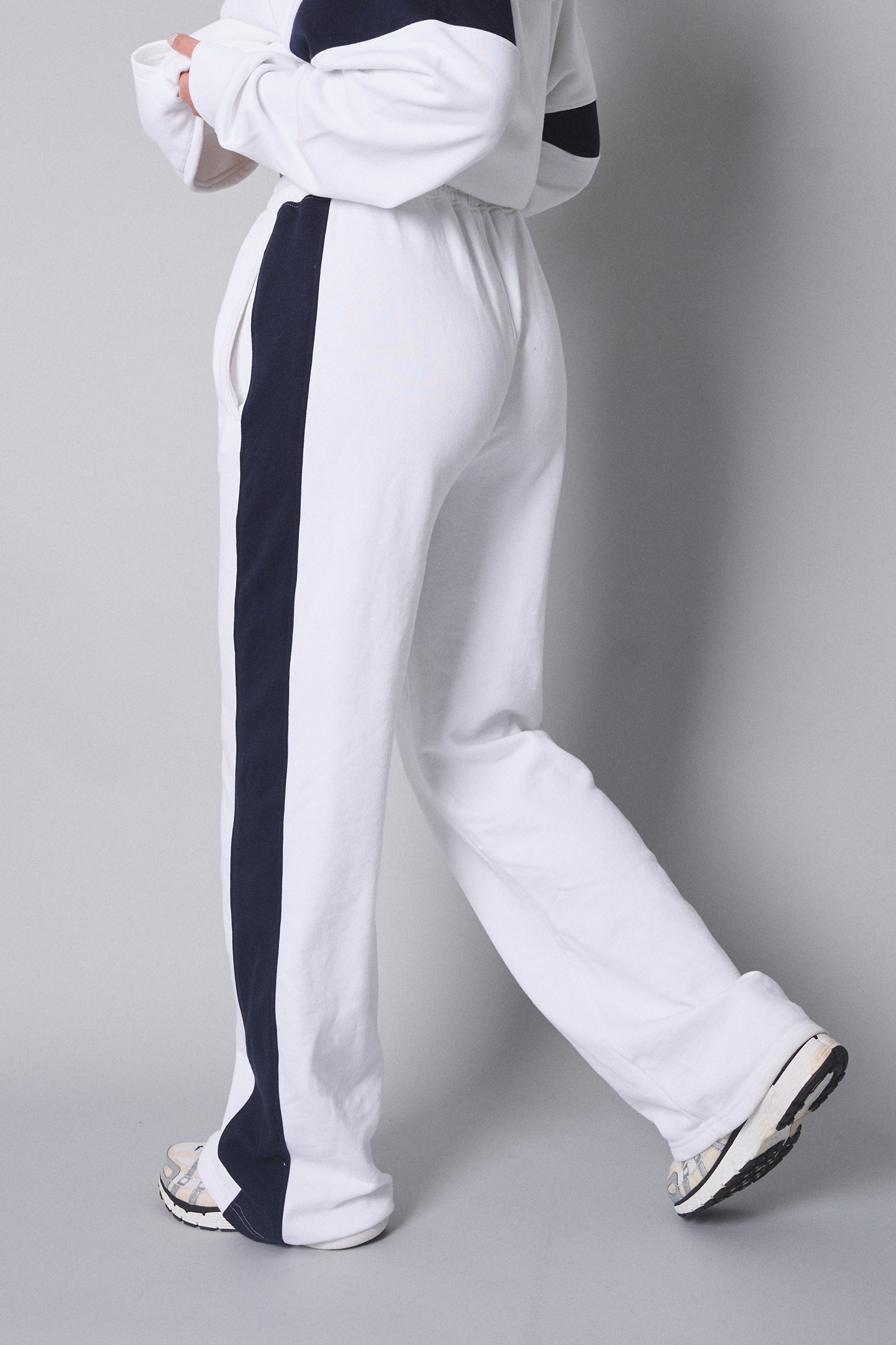 Kaiia Contrast Panel Wide Leg Sweat Pants White With Navy
