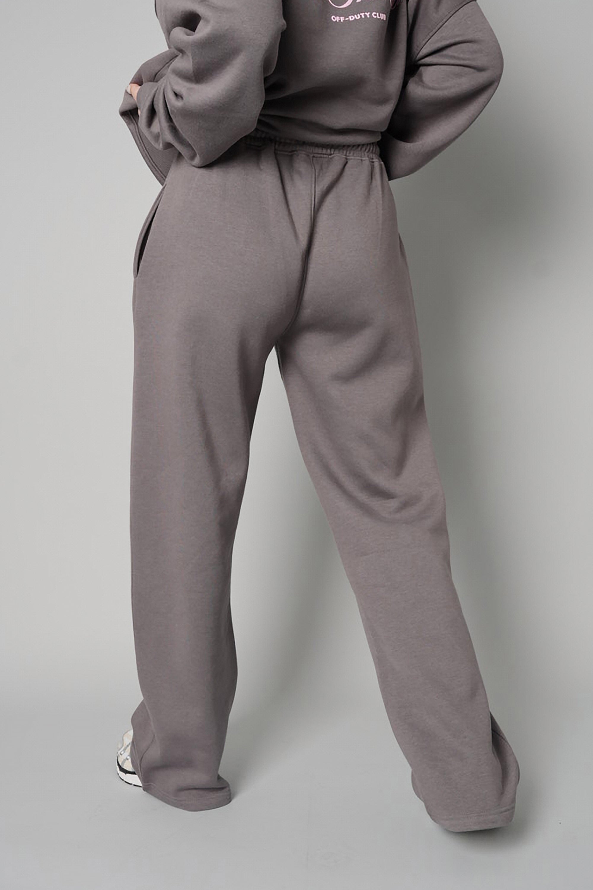 Dark grey sweatsuit deals