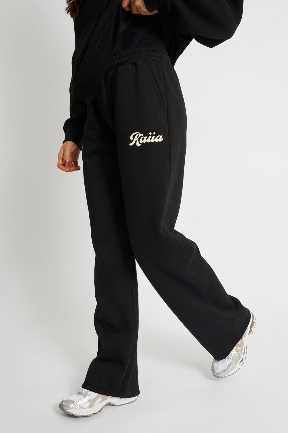 Kaiia Bubble Script Bow Detail Wide Leg Joggers Black & Cream