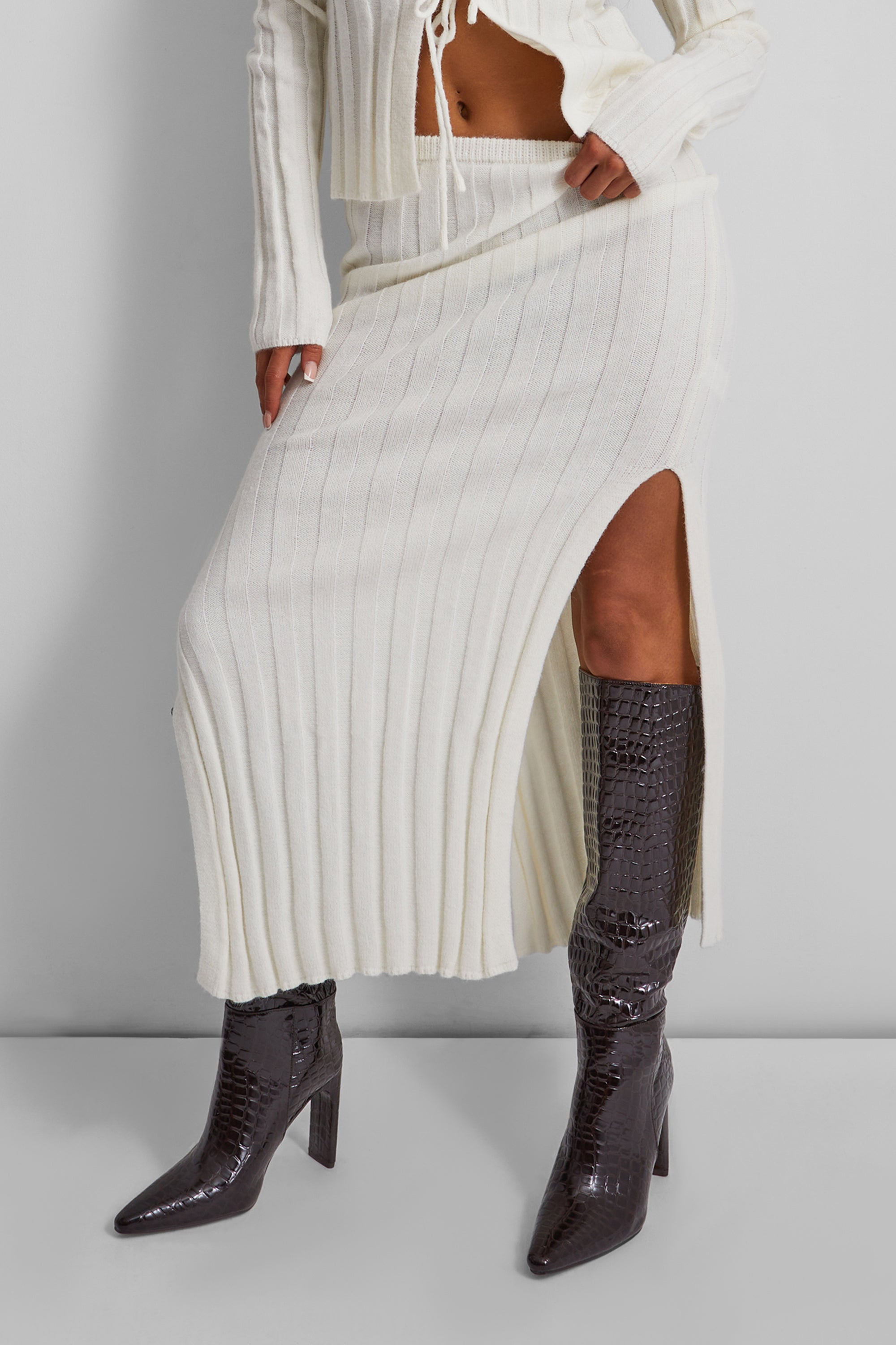 Kaiia Knitted Maxi Skirt in Cream