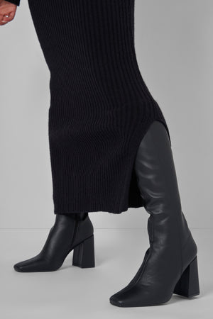 Kaiia Knitted Midi Side Split Skirt Co-ord in Black