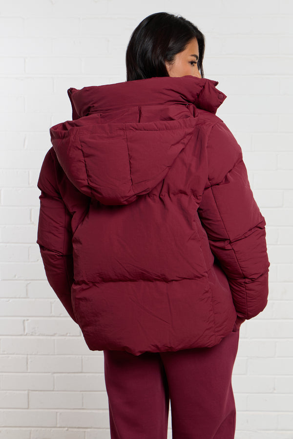 Kaiia Studio Logo Oversized Puffer Coat Burgundy