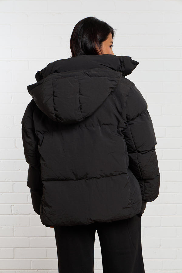 Kaiia Studio Logo Oversized Puffer Coat Black