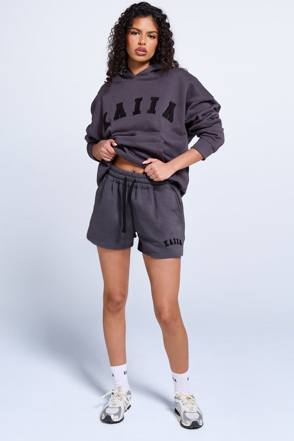 Kaiia Logo Relaxed Sweat Short Dark Grey