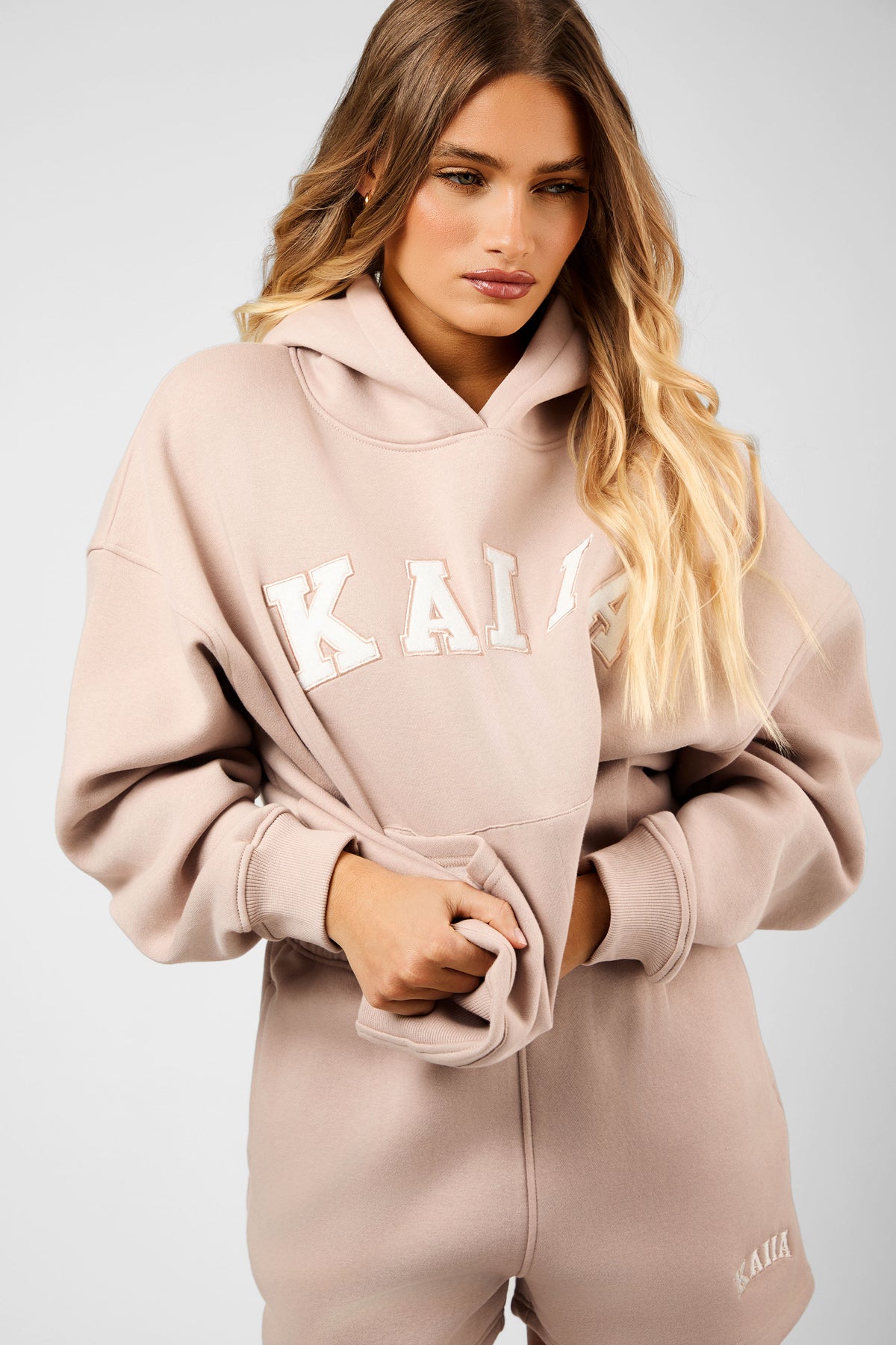 Slsogan Kaiia Slogan Oversized Hoodie Champagne & Creme | Kaiia