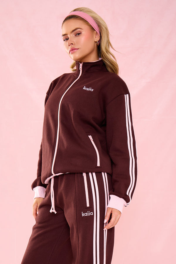 Kaiia Collared Boxy Zip Through Sweatshirt Chocolate & Pink