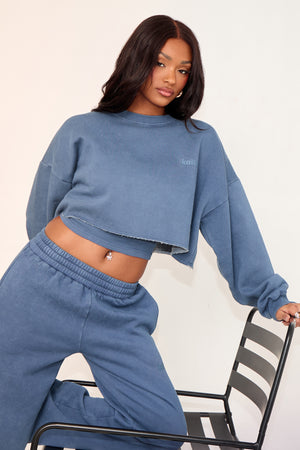 Kaiia Cropped Raw Hem Sweatshirt Washed Petrol