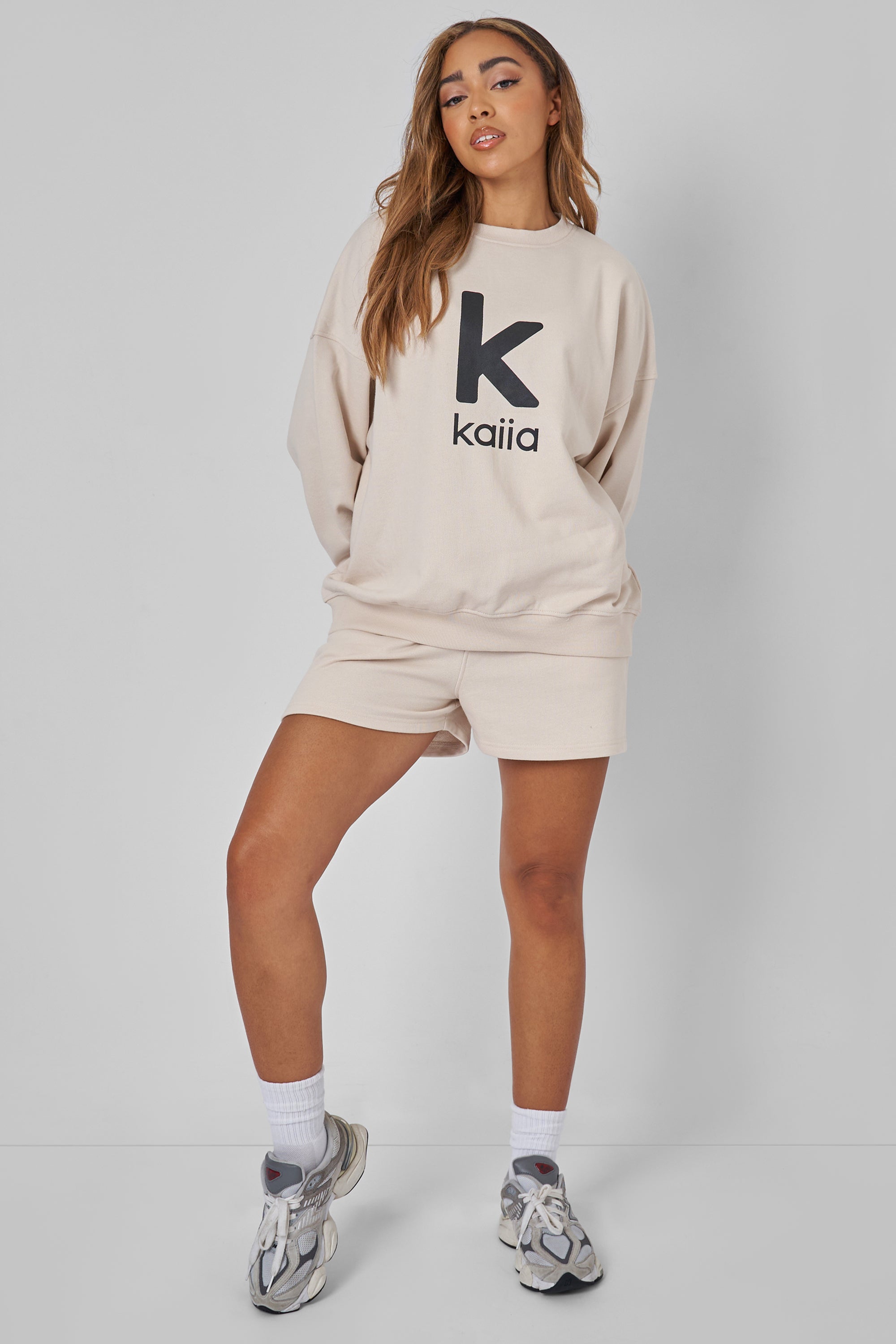 Oversized sweatshirt and shorts shop