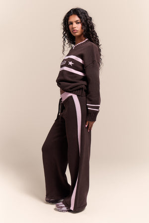 Kaiia Knit Graphic Oversized Sweatshirt Chocolate & Pink