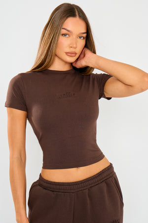 Kaiia Embossed Logo Baby Tee Bitter Chocolate