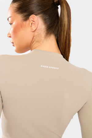 Kaiia Sculpt Long Sleeve Fitted T-Shirt Ash Taupe