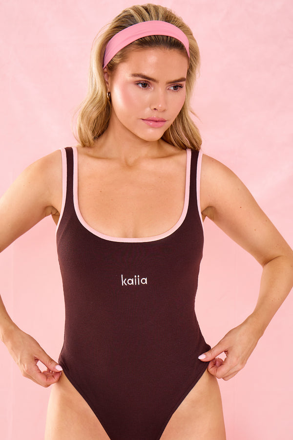 Kaiia Logo Contrast Trim Bodysuit Chocolate & Pink