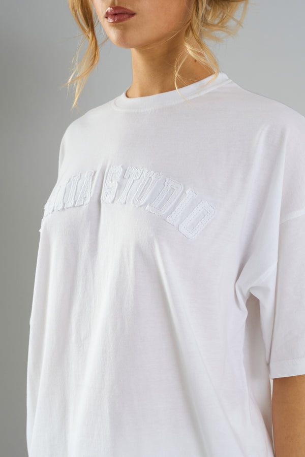 Kaiia Studio Distressed Applique Oversized T-Shirt White