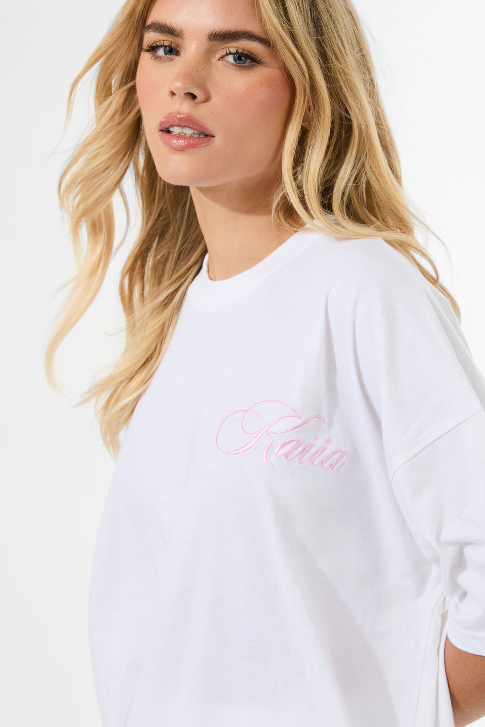 Kaiia Studio Script Logo Oversized T-Shirt White & Pink