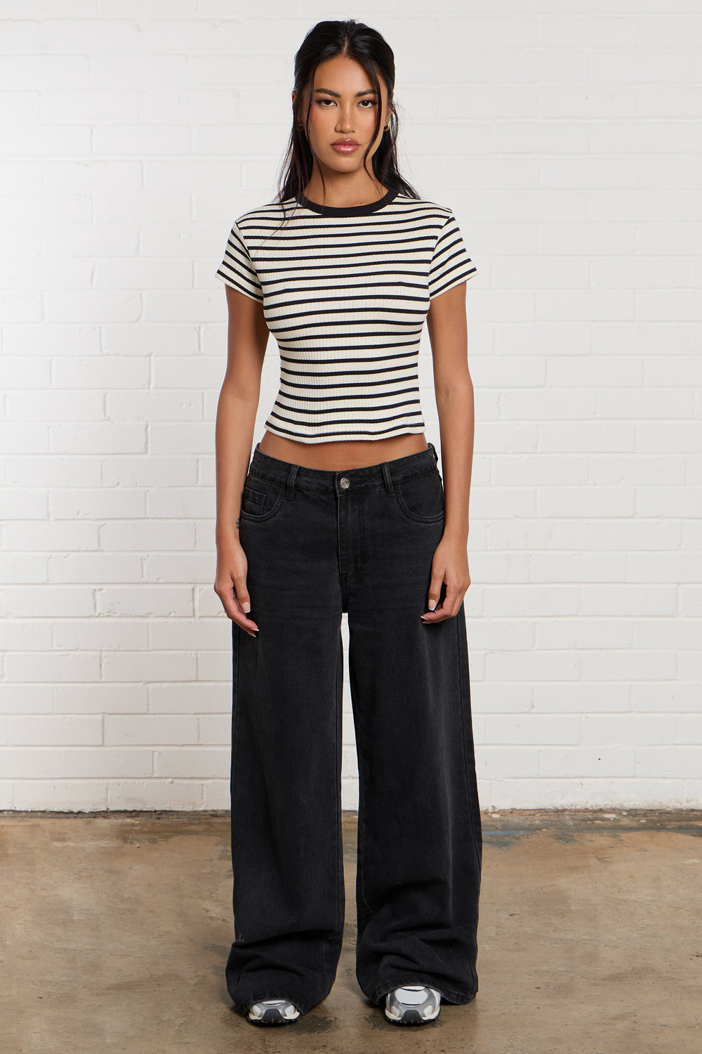 Kaiia Denim Mid Rise Wide Leg Jeans Black