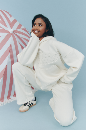 Kaiia Embossed Script Logo Oversized Hoodie Marshmallow