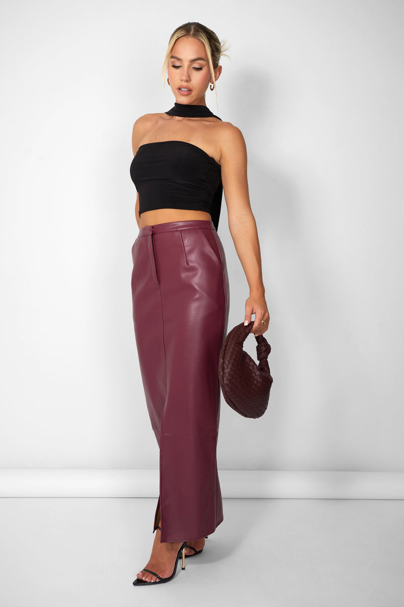 Kaiia Leather Look Maxi Skirt in Burgundy
