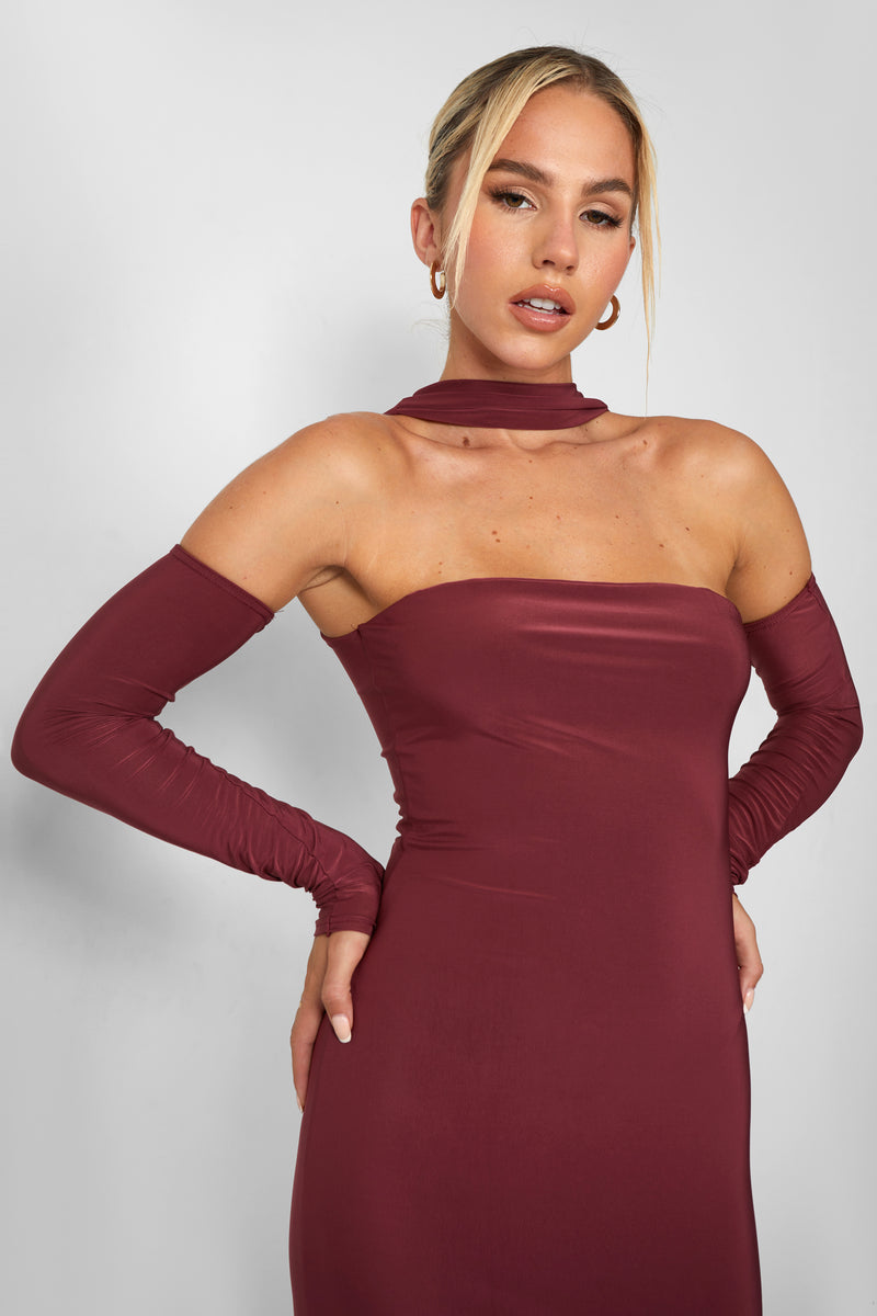 Kaiia Slinky Choker Bodycon Midi Dress in Burgundy